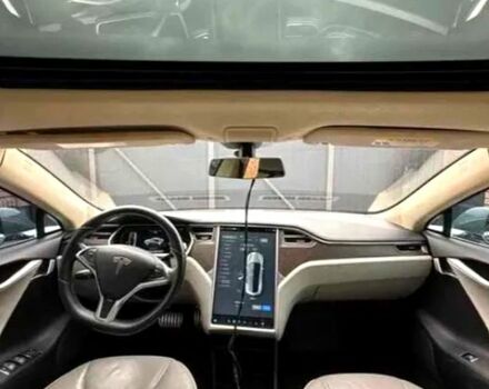 Серый Тесла Модель С, объемом двигателя 0.35 л и пробегом 98 тыс. км за 13900 $, фото 4 на Automoto.ua