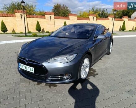 Серый Тесла Модель С, объемом двигателя 0 л и пробегом 217 тыс. км за 11900 $, фото 4 на Automoto.ua