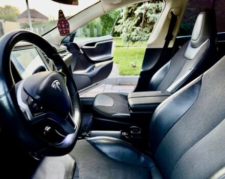 Тесла Модель С 2013 в Софіївська Борщагівка на Automoto.ua Серый Тесла Модель С, объемом двигателя 0 л и пробегом 161 тыс. км за 13300 $, фото 7 на Automoto.ua