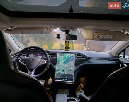 Тесла Модель С 2013 в Кицмане на Automoto.ua Серый Тесла Модель С, объемом двигателя 0 л и пробегом 318 тыс. км за 16300 $, фото 12 на Automoto.ua