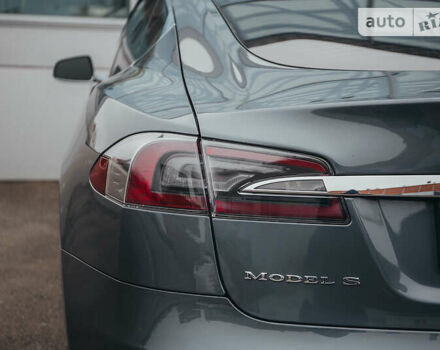 Серый Тесла Модель С, объемом двигателя 0 л и пробегом 66 тыс. км за 29900 $, фото 13 на Automoto.ua
