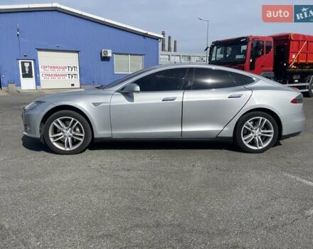 Серый Тесла Модель С, объемом двигателя 0 л и пробегом 170 тыс. км за 10900 $, фото 6 на Automoto.ua