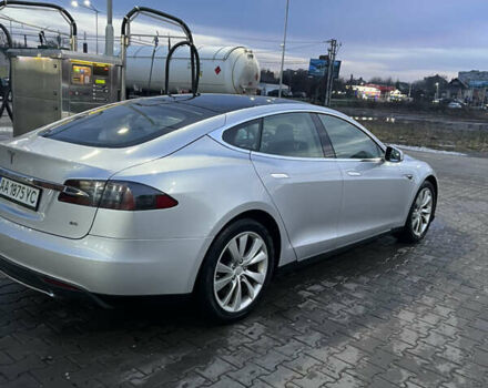 Серый Тесла Модель С, объемом двигателя 0 л и пробегом 298 тыс. км за 15100 $, фото 6 на Automoto.ua