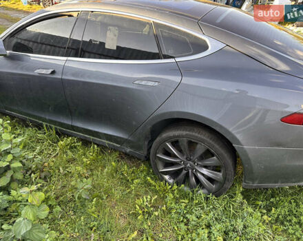 Серый Тесла Модель С, объемом двигателя 0 л и пробегом 128 тыс. км за 5500 $, фото 2 на Automoto.ua