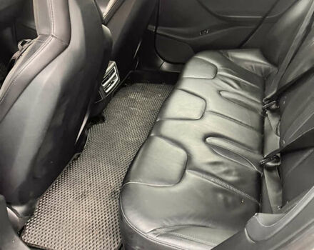 Серый Тесла Модель С, объемом двигателя 0 л и пробегом 298 тыс. км за 15100 $, фото 15 на Automoto.ua