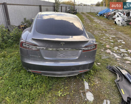 Серый Тесла Модель С, объемом двигателя 0 л и пробегом 128 тыс. км за 5500 $, фото 4 на Automoto.ua