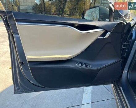 Сірий Тесла Модель С, об'ємом двигуна 0 л та пробігом 123 тис. км за 13500 $, фото 7 на Automoto.ua