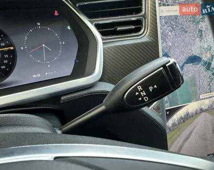 Серый Тесла Модель С, объемом двигателя 0 л и пробегом 198 тыс. км за 13700 $, фото 35 на Automoto.ua