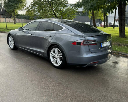 Серый Тесла Модель С, объемом двигателя 0 л и пробегом 242 тыс. км за 10999 $, фото 2 на Automoto.ua