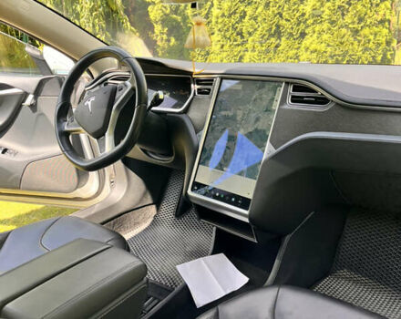 Серый Тесла Модель С, объемом двигателя 0 л и пробегом 298 тыс. км за 15100 $, фото 19 на Automoto.ua