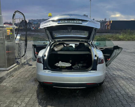 Серый Тесла Модель С, объемом двигателя 0 л и пробегом 298 тыс. км за 15100 $, фото 7 на Automoto.ua