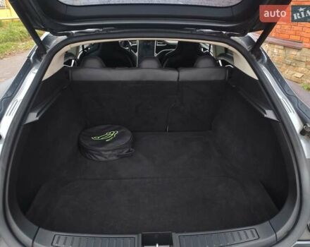 Серый Тесла Модель С, объемом двигателя 0 л и пробегом 180 тыс. км за 10999 $, фото 22 на Automoto.ua