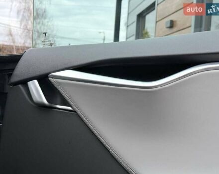 Серый Тесла Модель С, объемом двигателя 0 л и пробегом 200 тыс. км за 14900 $, фото 55 на Automoto.ua