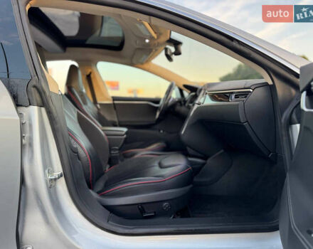 Серый Тесла Модель С, объемом двигателя 0 л и пробегом 274 тыс. км за 13400 $, фото 17 на Automoto.ua