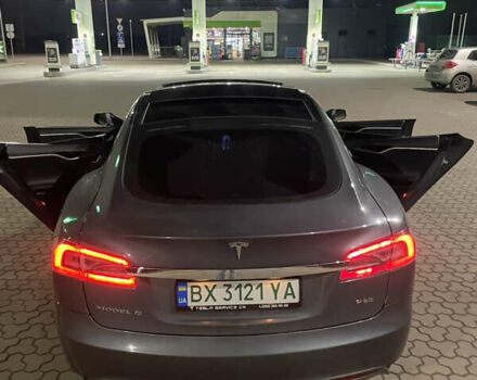 Серый Тесла Модель С, объемом двигателя 0 л и пробегом 170 тыс. км за 11999 $, фото 12 на Automoto.ua