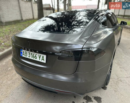 Серый Тесла Модель С, объемом двигателя 0 л и пробегом 224 тыс. км за 15400 $, фото 1 на Automoto.ua