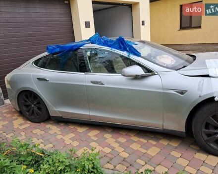 Сірий Тесла Модель С, об'ємом двигуна 0 л та пробігом 136 тис. км за 5000 $, фото 5 на Automoto.ua