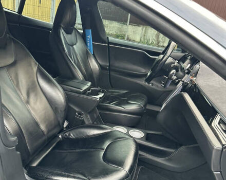 Серый Тесла Модель С, объемом двигателя 0 л и пробегом 278 тыс. км за 10999 $, фото 8 на Automoto.ua