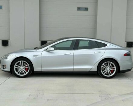 Тесла Модель С 2014 в Кривом Роге на Automoto.ua Серый Тесла Модель С, объемом двигателя 0 л и пробегом 87 тыс. км за 4600 $, фото 3 на Automoto.ua