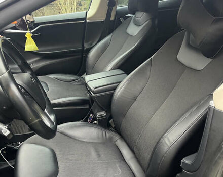 Серый Тесла Модель С, объемом двигателя 0 л и пробегом 204 тыс. км за 11700 $, фото 10 на Automoto.ua