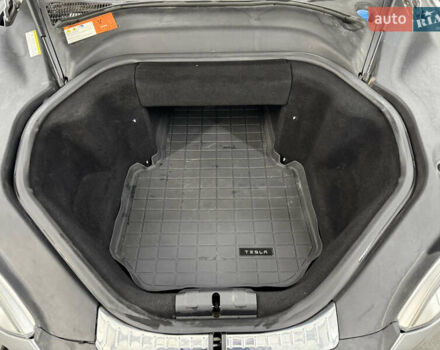 Серый Тесла Модель С, объемом двигателя 0 л и пробегом 275 тыс. км за 12500 $, фото 34 на Automoto.ua