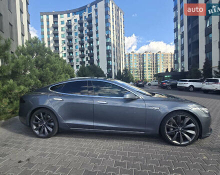 Серый Тесла Модель С, объемом двигателя 0 л и пробегом 115 тыс. км за 15000 $, фото 3 на Automoto.ua