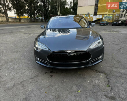 Тесла Модель С 2014 в Днепре (Днепропетровске) на Automoto.ua Серый Тесла Модель С, объемом двигателя 0 л и пробегом 160 тыс. км за 16000 $, фото 2 на Automoto.ua