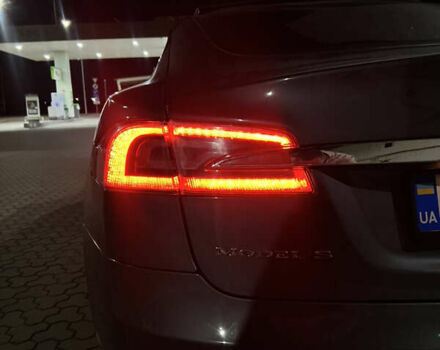 Серый Тесла Модель С, объемом двигателя 0 л и пробегом 170 тыс. км за 11999 $, фото 5 на Automoto.ua