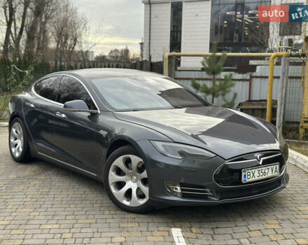 Серый Тесла Модель С, объемом двигателя 0 л и пробегом 278 тыс. км за 10999 $, фото 1 на Automoto.ua