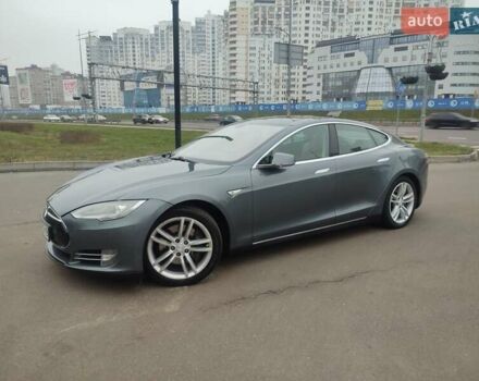 Серый Тесла Модель С, объемом двигателя 0 л и пробегом 180 тыс. км за 11450 $, фото 12 на Automoto.ua