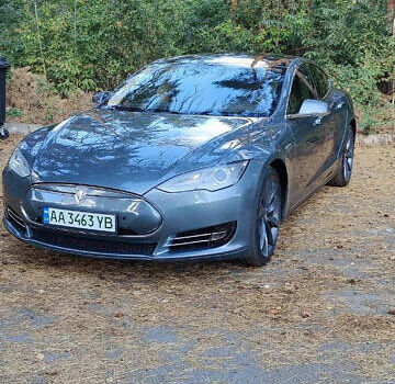 Серый Тесла Модель С, объемом двигателя 0 л и пробегом 115 тыс. км за 15000 $, фото 27 на Automoto.ua