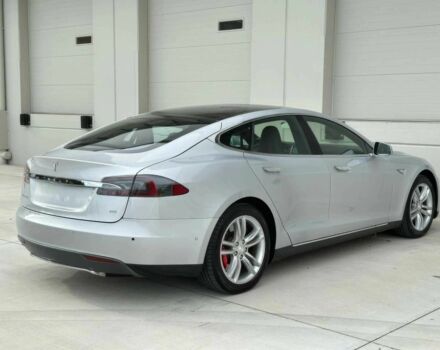 Тесла Модель С 2014 в Кривом Роге на Automoto.ua Серый Тесла Модель С, объемом двигателя 0 л и пробегом 87 тыс. км за 4600 $, фото 5 на Automoto.ua