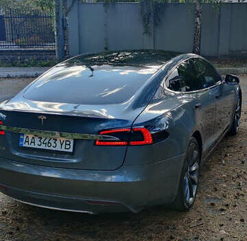 Серый Тесла Модель С, объемом двигателя 0 л и пробегом 115 тыс. км за 15000 $, фото 22 на Automoto.ua