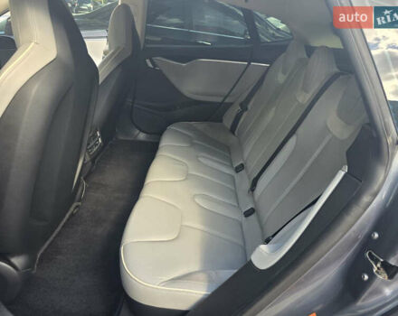 Серый Тесла Модель С, объемом двигателя 0 л и пробегом 115 тыс. км за 15000 $, фото 7 на Automoto.ua