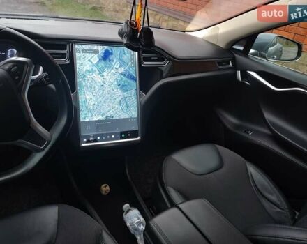 Серый Тесла Модель С, объемом двигателя 0 л и пробегом 180 тыс. км за 10999 $, фото 17 на Automoto.ua