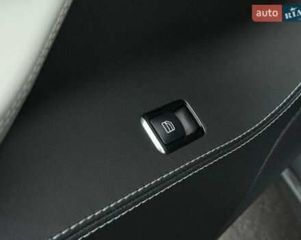 Серый Тесла Модель С, объемом двигателя 0 л и пробегом 200 тыс. км за 14900 $, фото 43 на Automoto.ua