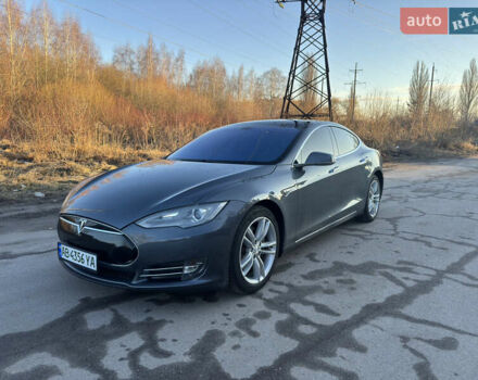 Серый Тесла Модель С, объемом двигателя 0 л и пробегом 225 тыс. км за 13000 $, фото 1 на Automoto.ua
