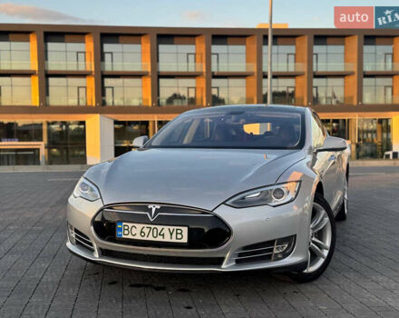 Серый Тесла Модель С, объемом двигателя 0 л и пробегом 274 тыс. км за 13400 $, фото 2 на Automoto.ua