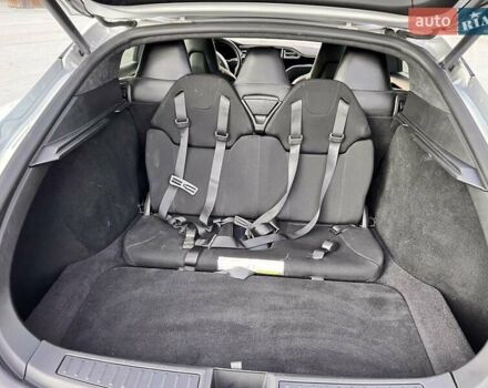 Серый Тесла Модель С, объемом двигателя 0 л и пробегом 157 тыс. км за 15000 $, фото 8 на Automoto.ua