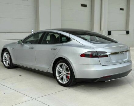 Тесла Модель С 2014 в Кривом Роге на Automoto.ua Серый Тесла Модель С, объемом двигателя 0 л и пробегом 87 тыс. км за 4600 $, фото 4 на Automoto.ua