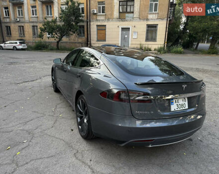 Тесла Модель С 2014 в Днепре (Днепропетровске) на Automoto.ua Серый Тесла Модель С, объемом двигателя 0 л и пробегом 160 тыс. км за 16000 $, фото 7 на Automoto.ua
