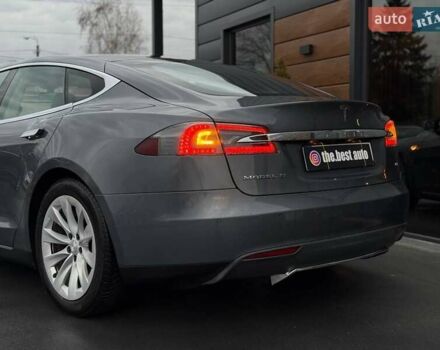 Серый Тесла Модель С, объемом двигателя 0 л и пробегом 200 тыс. км за 14900 $, фото 4 на Automoto.ua