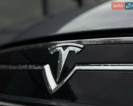 Серый Тесла Модель С, объемом двигателя 0 л и пробегом 200 тыс. км за 14900 $, фото 14 на Automoto.ua