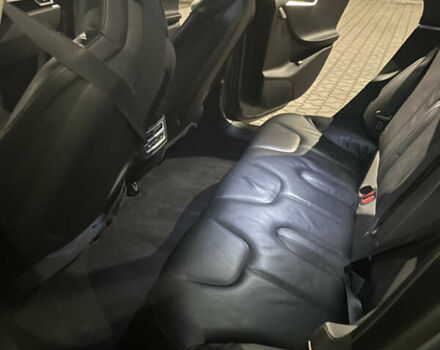 Серый Тесла Модель С, объемом двигателя 0 л и пробегом 170 тыс. км за 11999 $, фото 13 на Automoto.ua