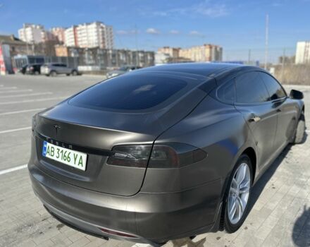 Серый Тесла Модель С, объемом двигателя 0 л и пробегом 210 тыс. км за 15000 $, фото 2 на Automoto.ua
