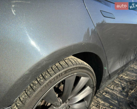 Тесла Модель С 2014 в Вышгороде на Automoto.ua Серый Тесла Модель С, объемом двигателя 0 л и пробегом 202 тыс. км за 19000 $, фото 10 на Automoto.ua