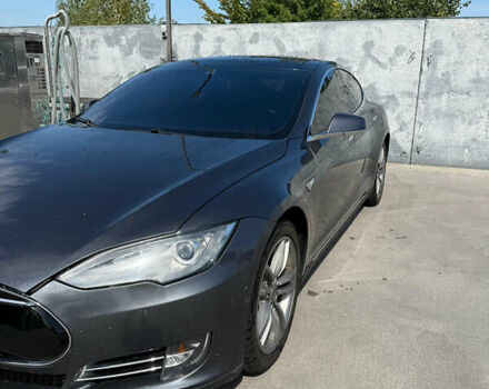 Тесла Модель С 2014 в Василькове на Automoto.ua Серый Тесла Модель С, объемом двигателя 0 л и пробегом 117 тыс. км за 14300 $, фото 3 на Automoto.ua