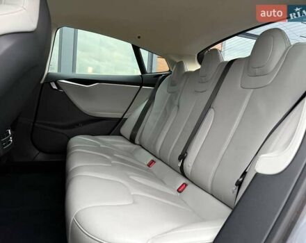 Серый Тесла Модель С, объемом двигателя 0 л и пробегом 200 тыс. км за 14900 $, фото 45 на Automoto.ua