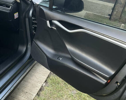 Сірий Тесла Модель С, об'ємом двигуна 0 л та пробігом 172 тис. км за 13500 $, фото 15 на Automoto.ua