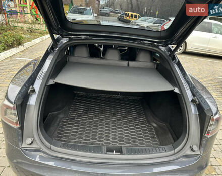 Серый Тесла Модель С, объемом двигателя 0 л и пробегом 278 тыс. км за 10999 $, фото 12 на Automoto.ua